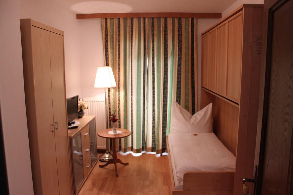 Pension Wolfgangsee Saint Wolfgang Rum bild